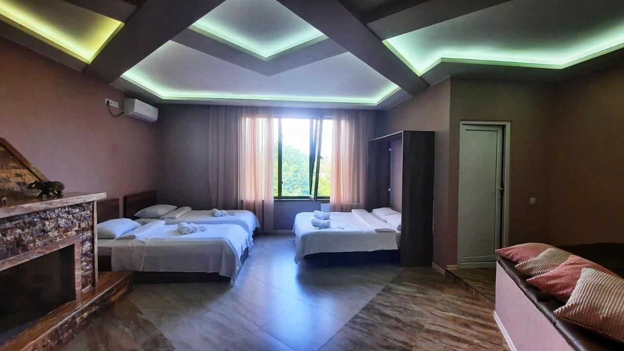 Inaisi Hotel Kʼutʼaisi Exterior foto