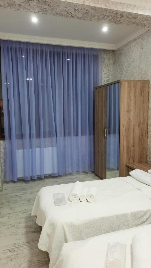 Inaisi Hotel Kʼutʼaisi Quarto foto
